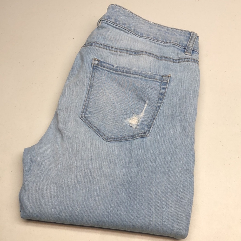 DYNDNM CARA DISTRESS SLIM STRAIGHT LEG JEANS 6/28x28 ⭐️